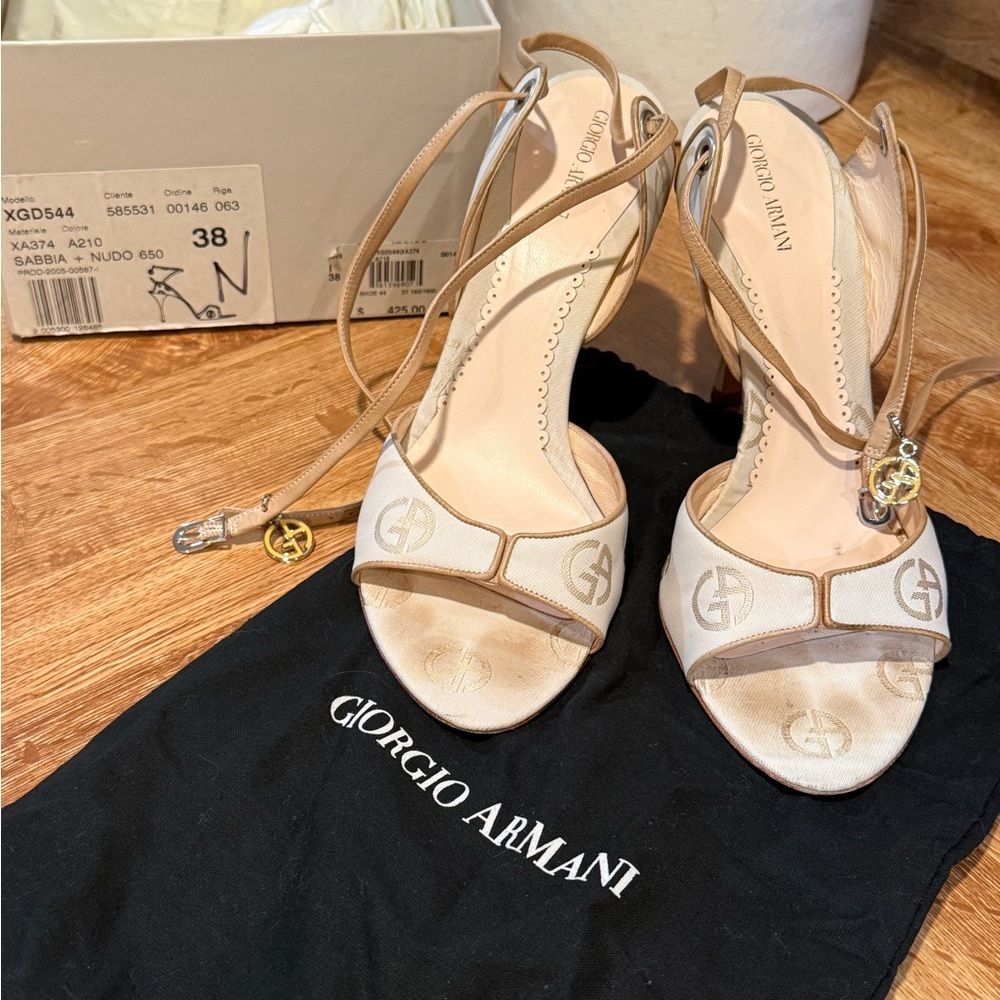 Giorgio Armani Women's Cream and Tan Heels